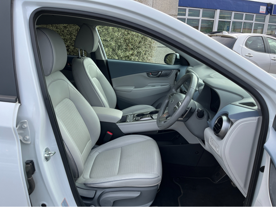 2019 Hyundai Kona - image 10