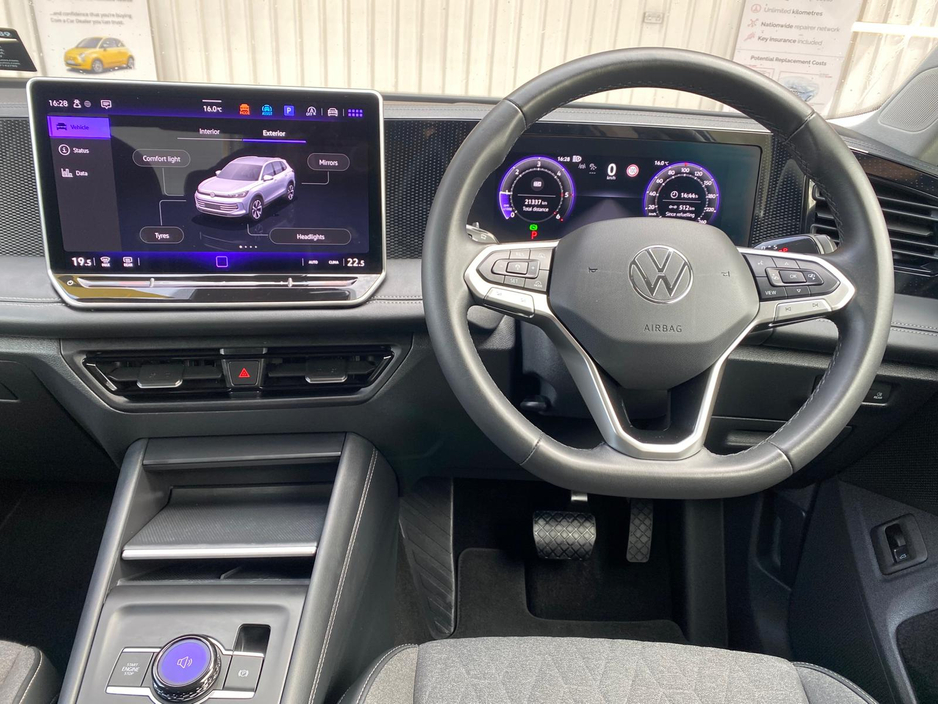 2024 Volkswagen Tiguan - image 11