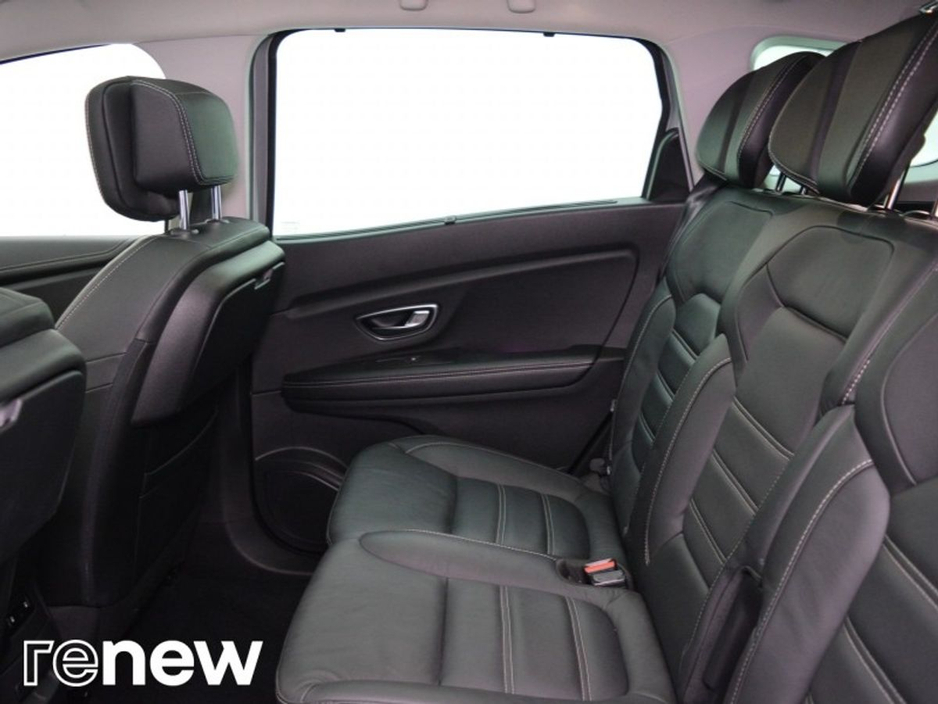 2017 Renault Grand Scenic - image 11