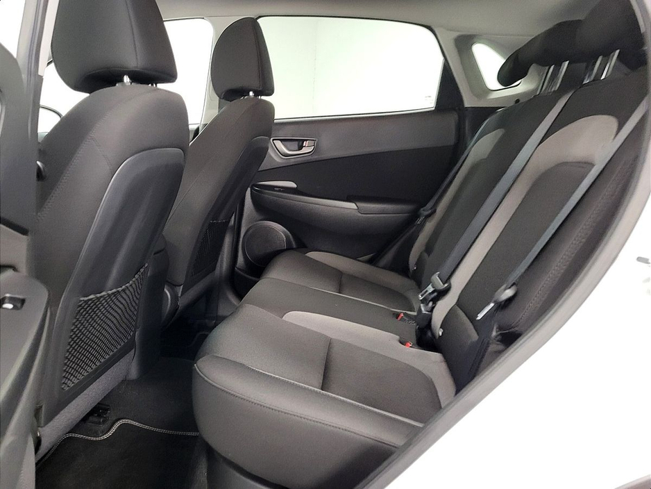 2018 Hyundai Kona - image 9