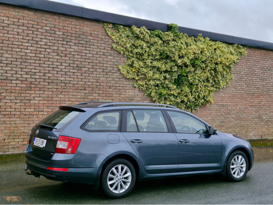 2016 Skoda Octavia - image 10