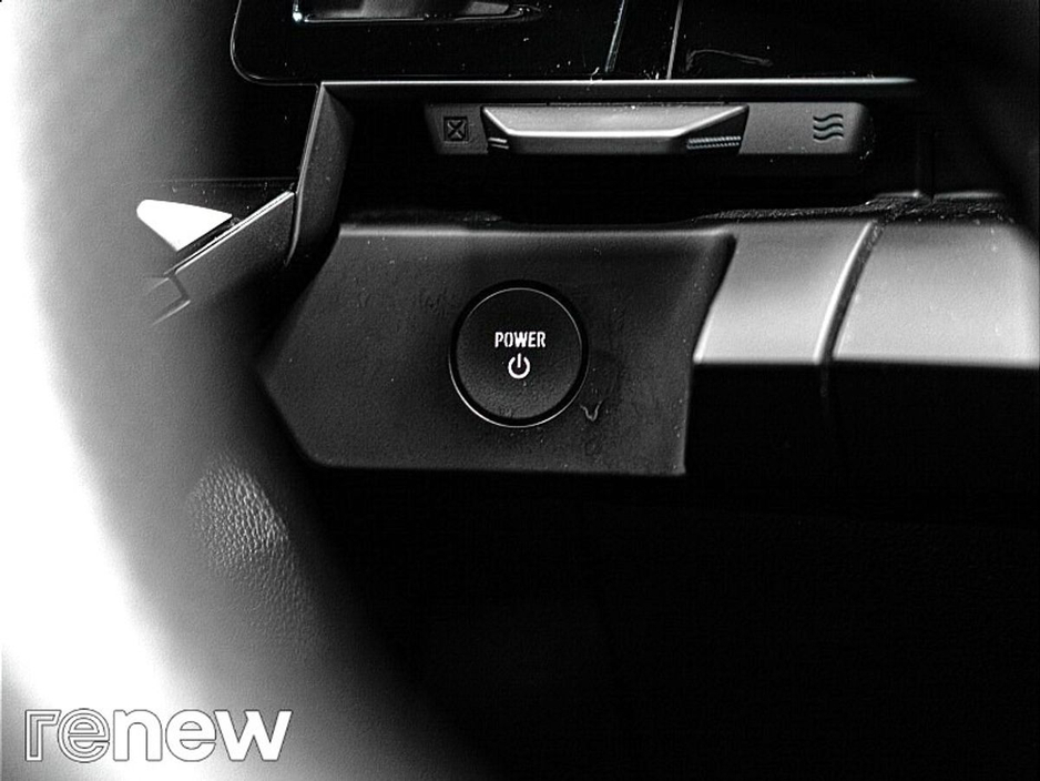 2024 Renault Megane E-Tech - image 23