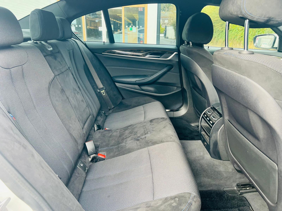2018 BMW 5 Series - image 17