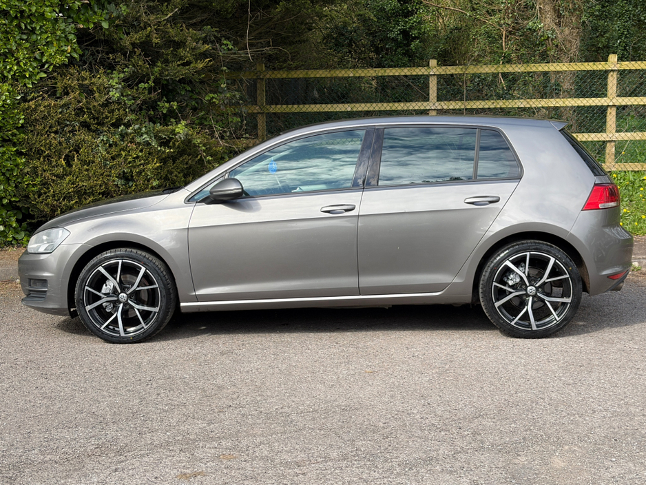 2014 Volkswagen Golf - image 7