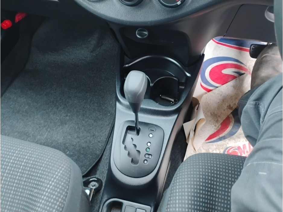 2014 Toyota Yaris DBA-NSP130 5DR AUTO €8,550