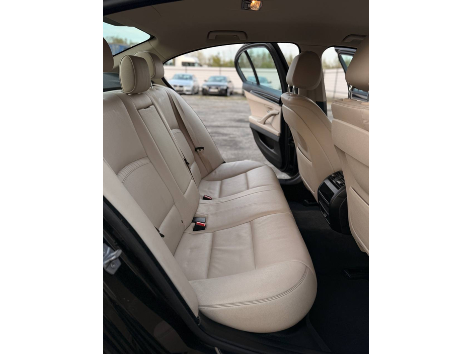 2014 BMW 5 Series - image 26
