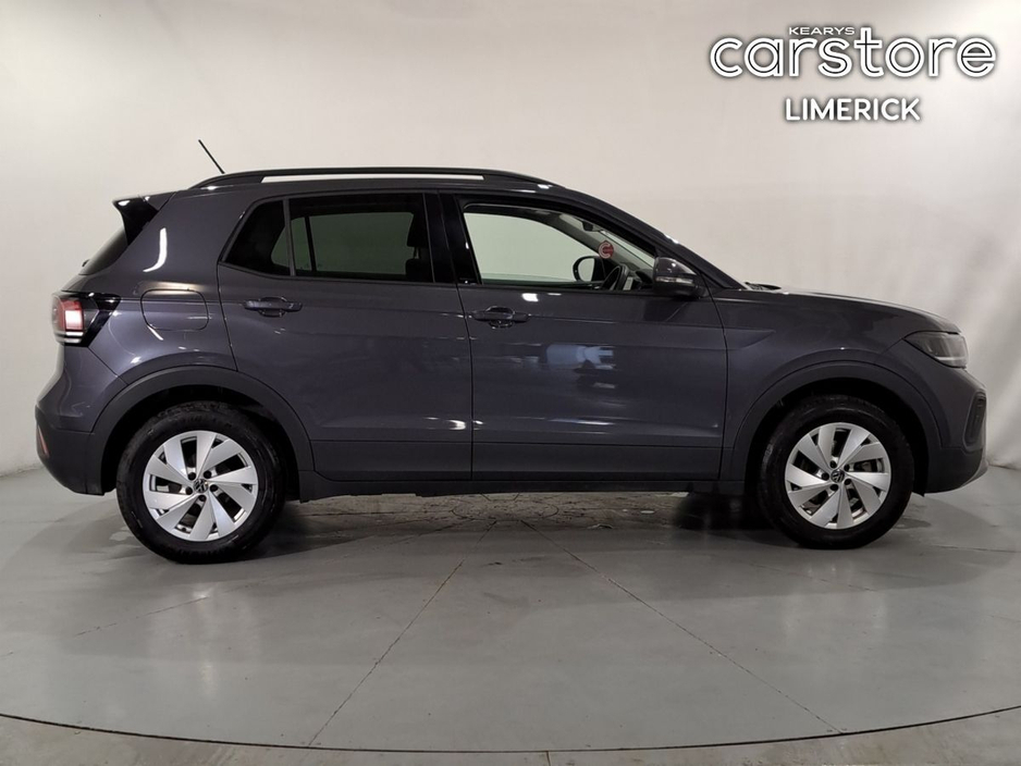 2024 Volkswagen T-Cross - image 2