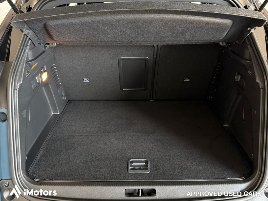 2023 Peugeot 3008 - image 14