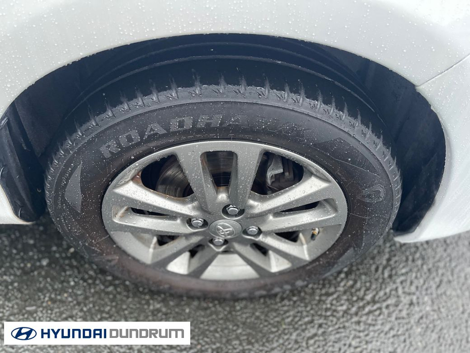 2016 Toyota Yaris 1.0 Luna 4DR €10,950