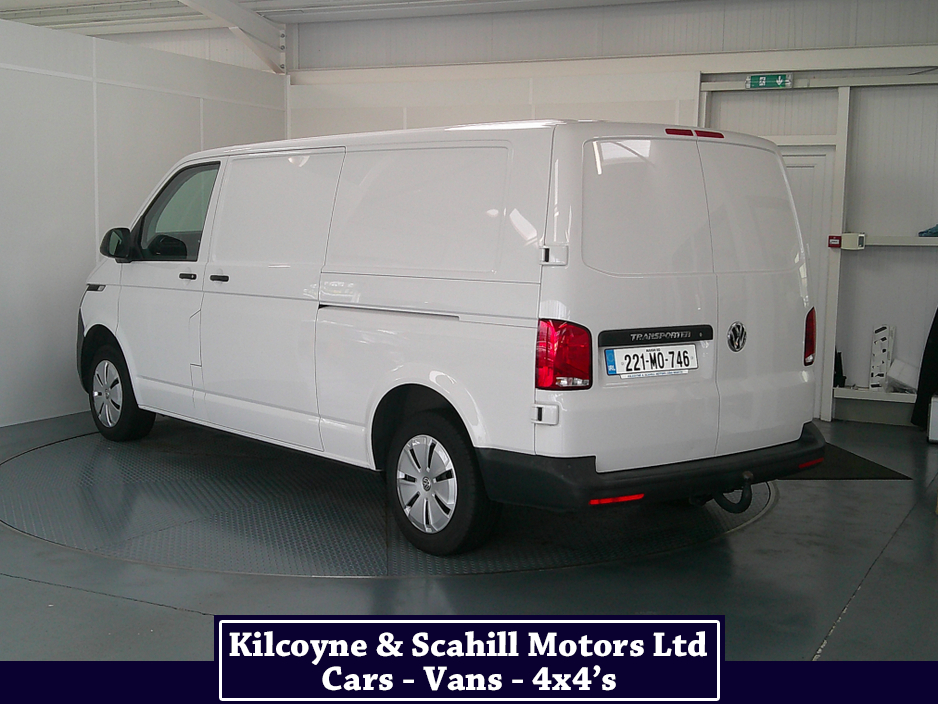 2022 Volkswagen Transporter - image 5