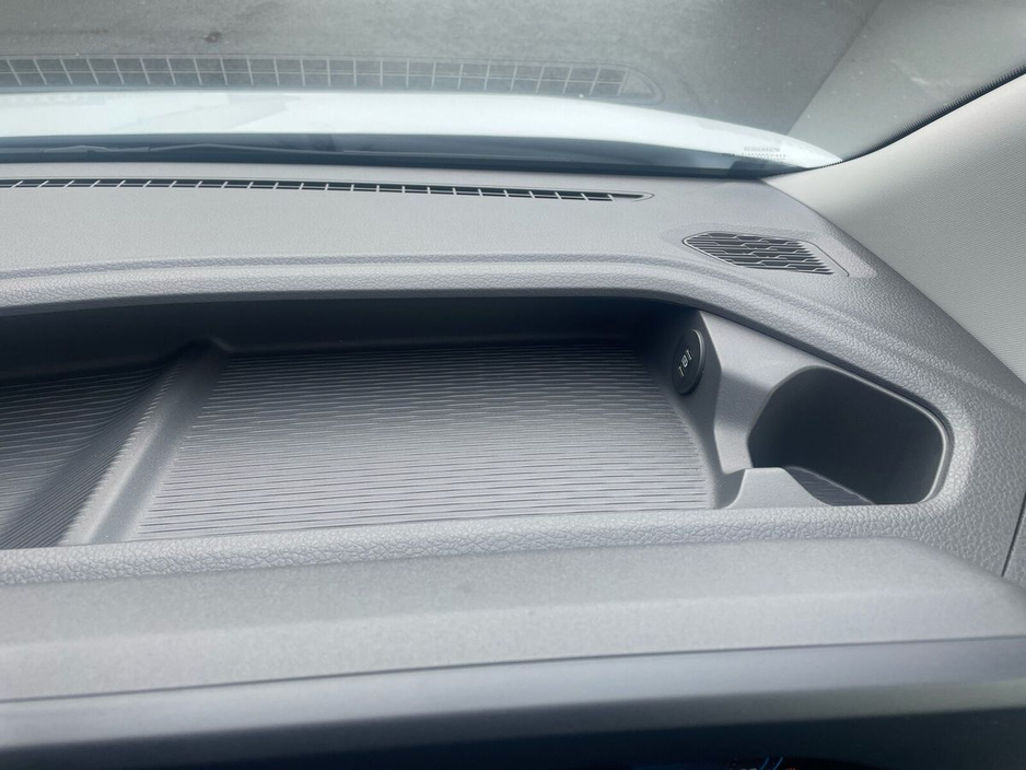 2025 Volkswagen Transporter  €36,475