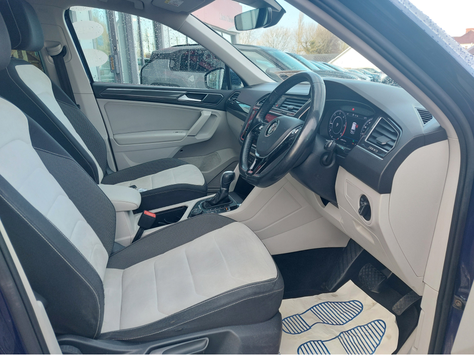 2018 Volkswagen Tiguan - image 9