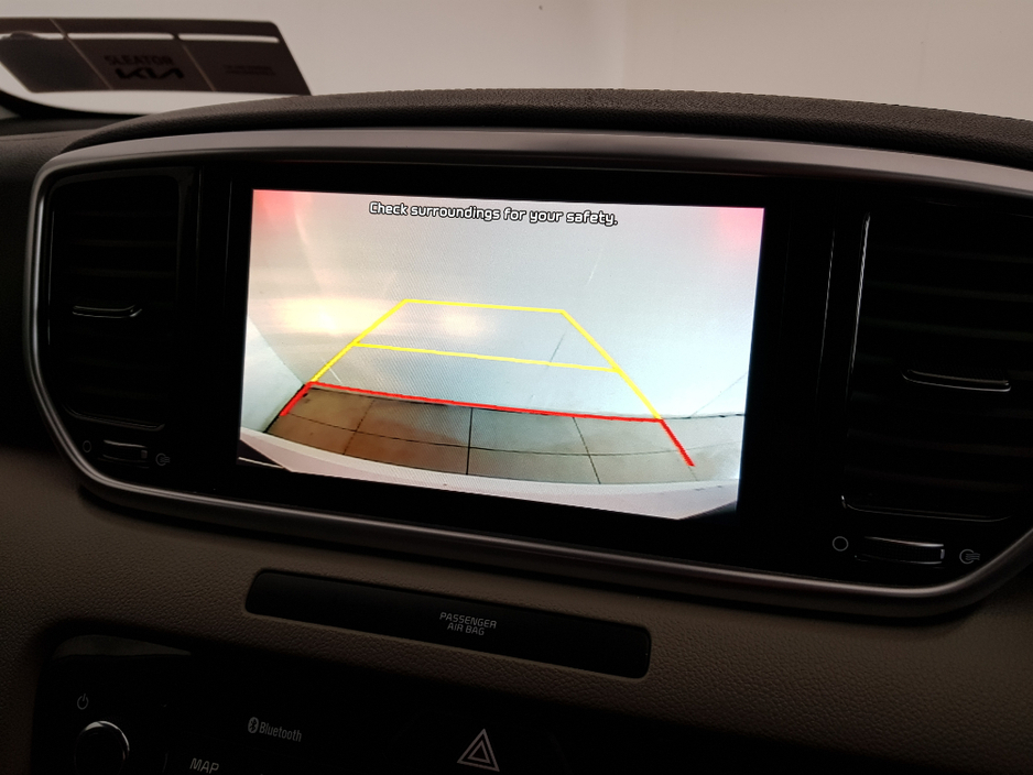 2022 Kia Sportage - image 12