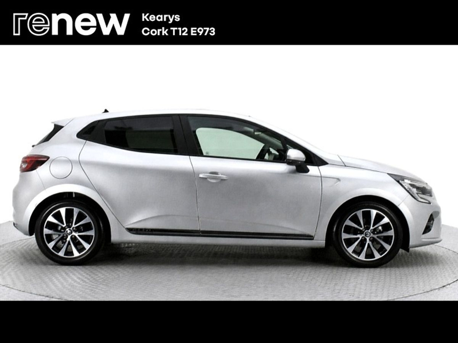 2021 Renault Clio - image 14