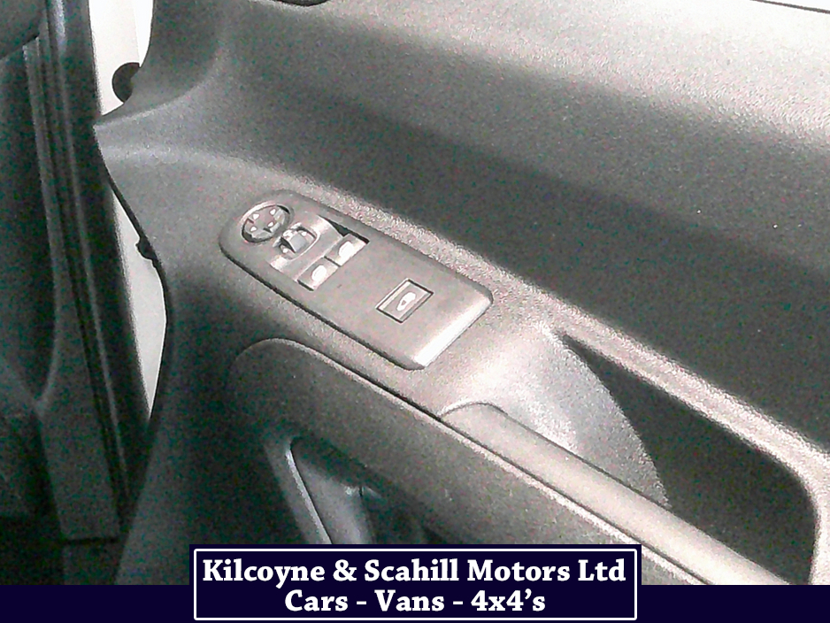 2019 Citroen Berlingo - image 19