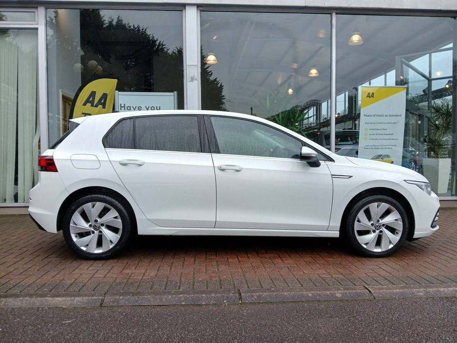 2023 Volkswagen Golf 1.5 TSI 130HP Style, White, 1 owner, 42km €29,900
