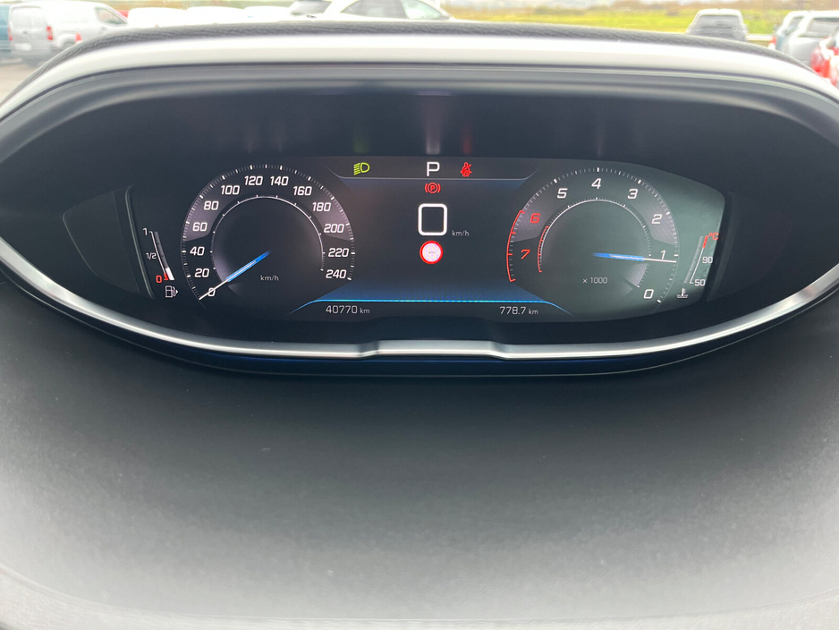 2023 Peugeot 3008 1.2 PureTech 130bhp Auto 6.4 Allure