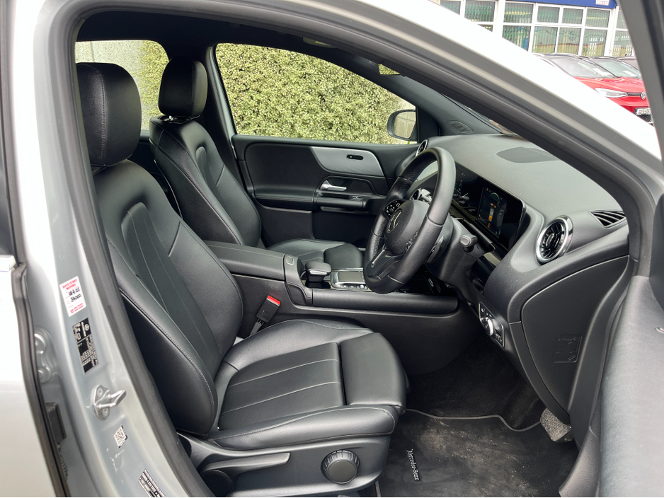 2020 Mercedes-Benz B Class - image 11