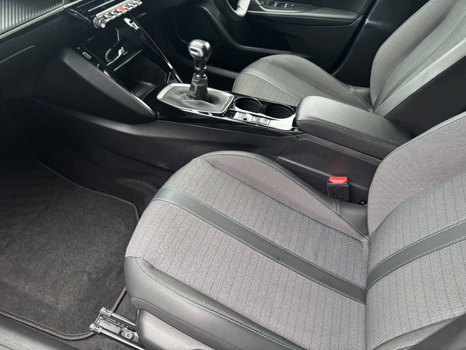 2023 Peugeot 2008  €23,950