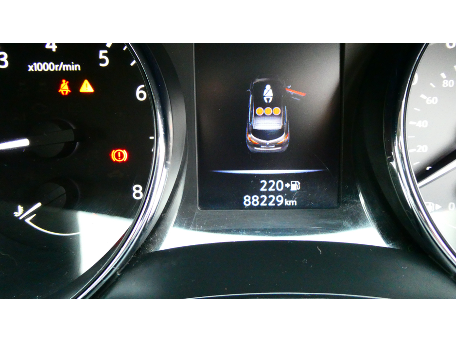 2015 Nissan Pulsar - image 4