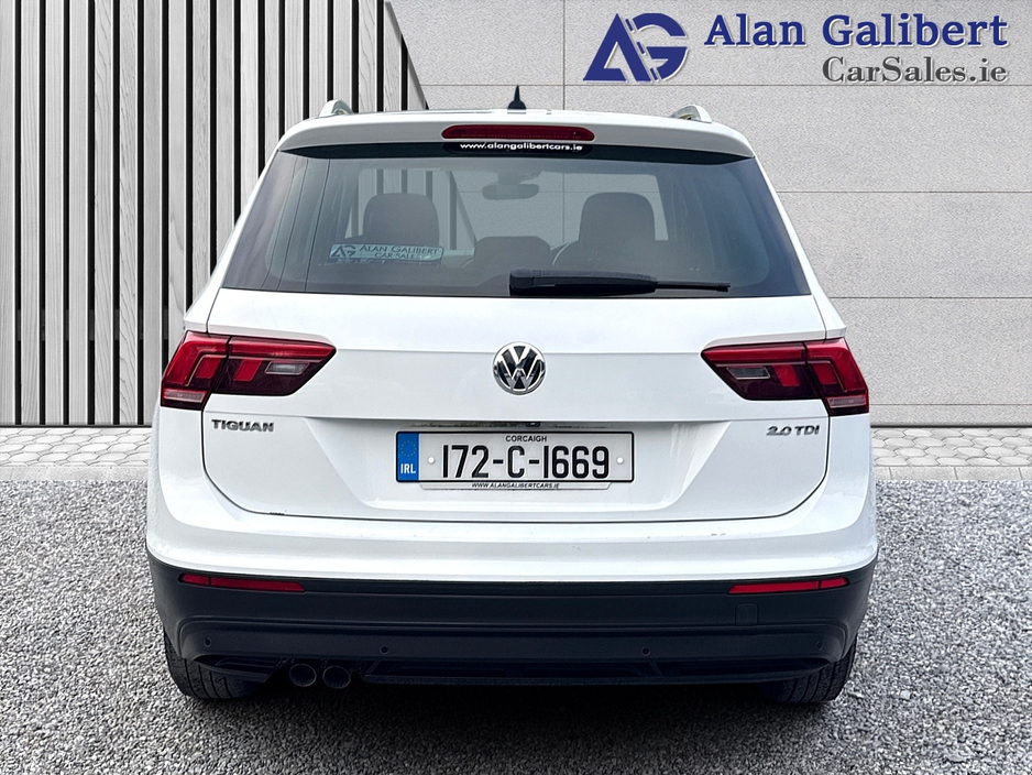 2017 Volkswagen Tiguan - image 6