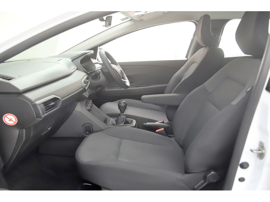 2023 Dacia Sandero - image 15