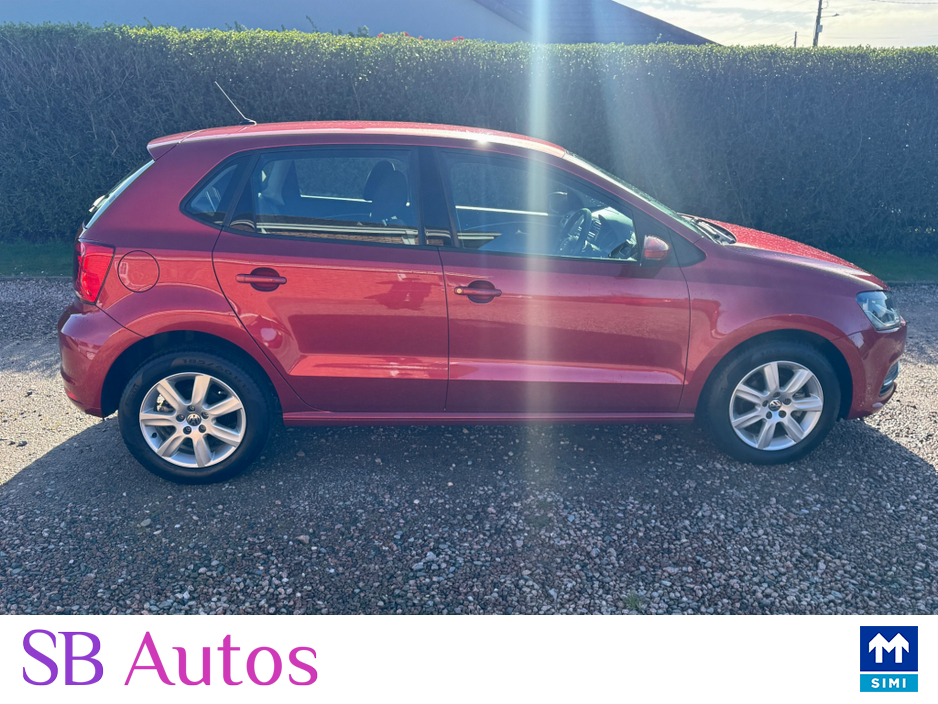 2014 Volkswagen Polo - image 4