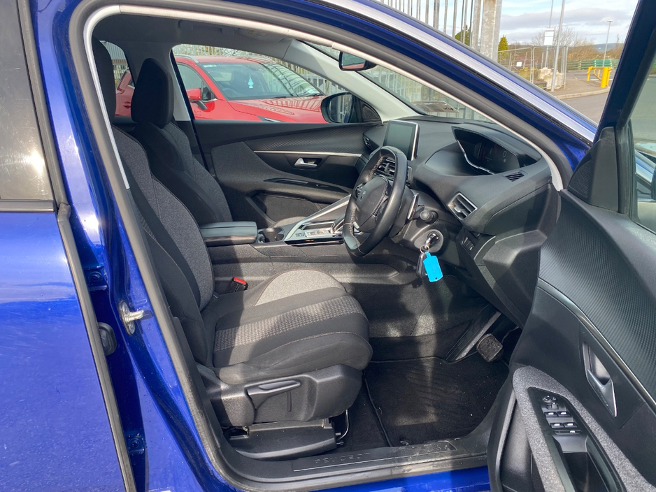 2019 Peugeot 3008 - image 13