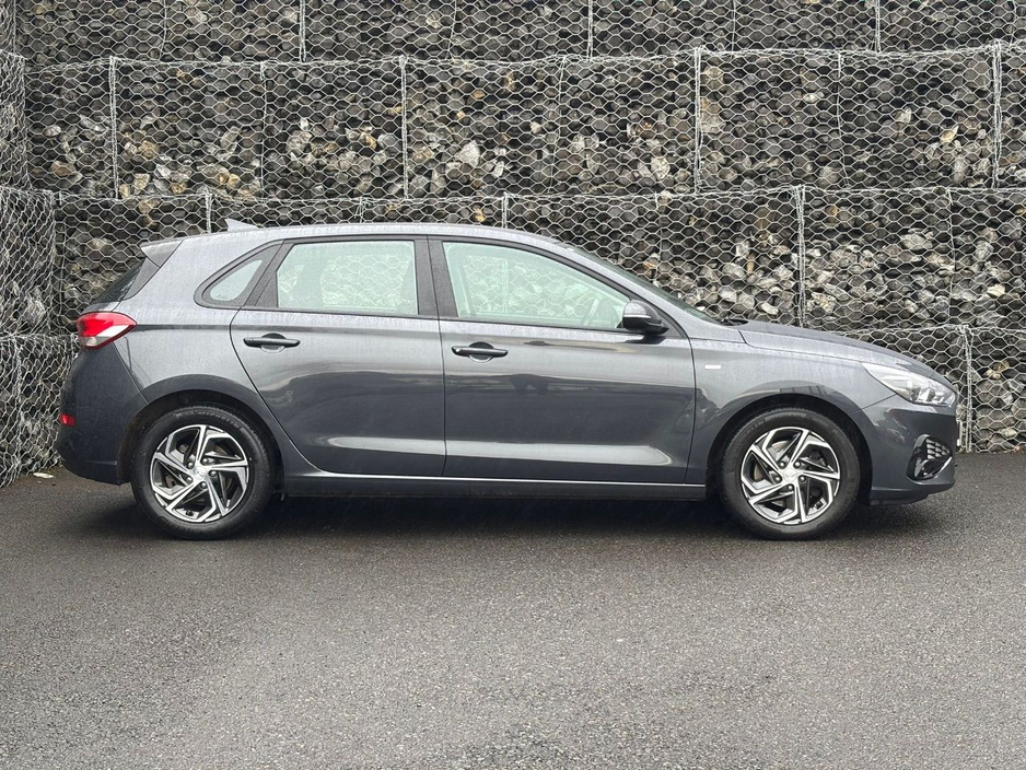 2024 Hyundai i30 - image 3