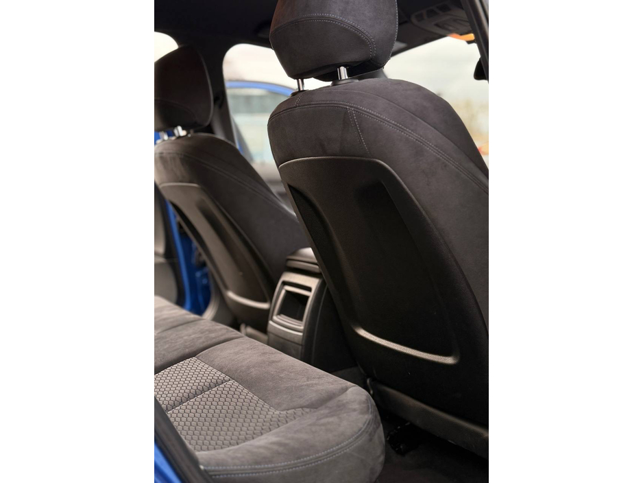 2017 BMW M1 - image 25