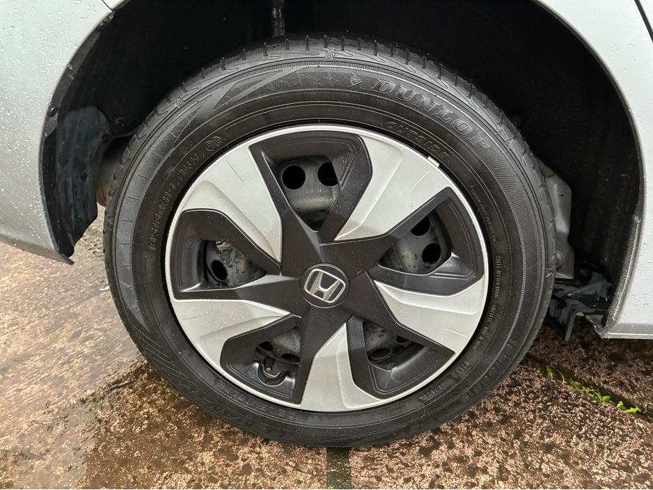 2017 Honda Fit 1.5i Petrol Hybrid L Automatic €13,500