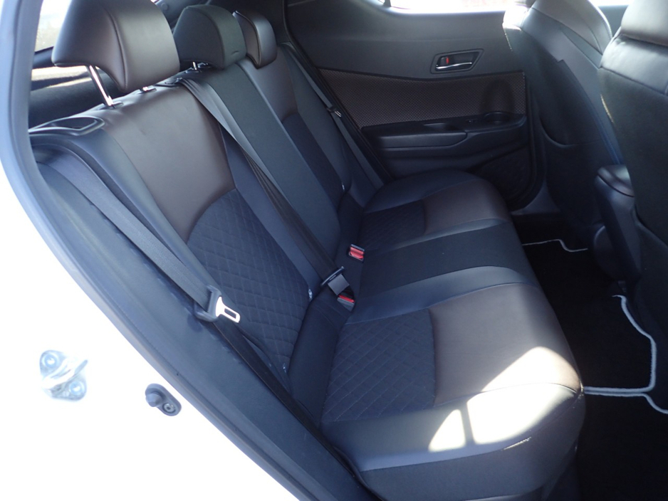 2018 Toyota C-HR - image 8