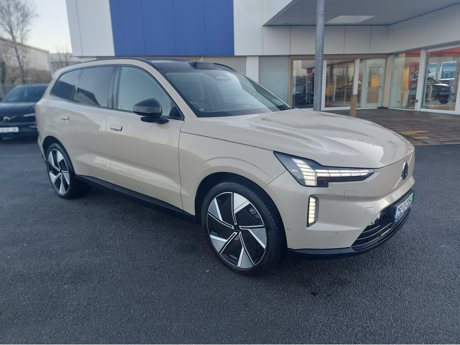 2025 Volvo EX90 TWIN MOTOR PERFORMANCE AWD ULTRA €97,950