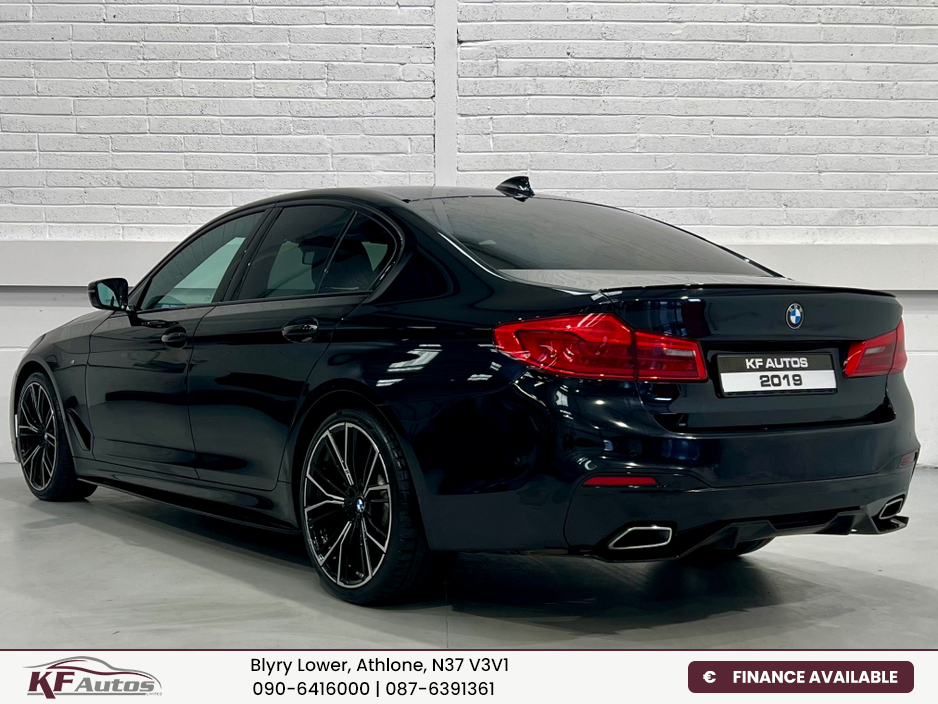 2019 BMW 5 Series - image 6