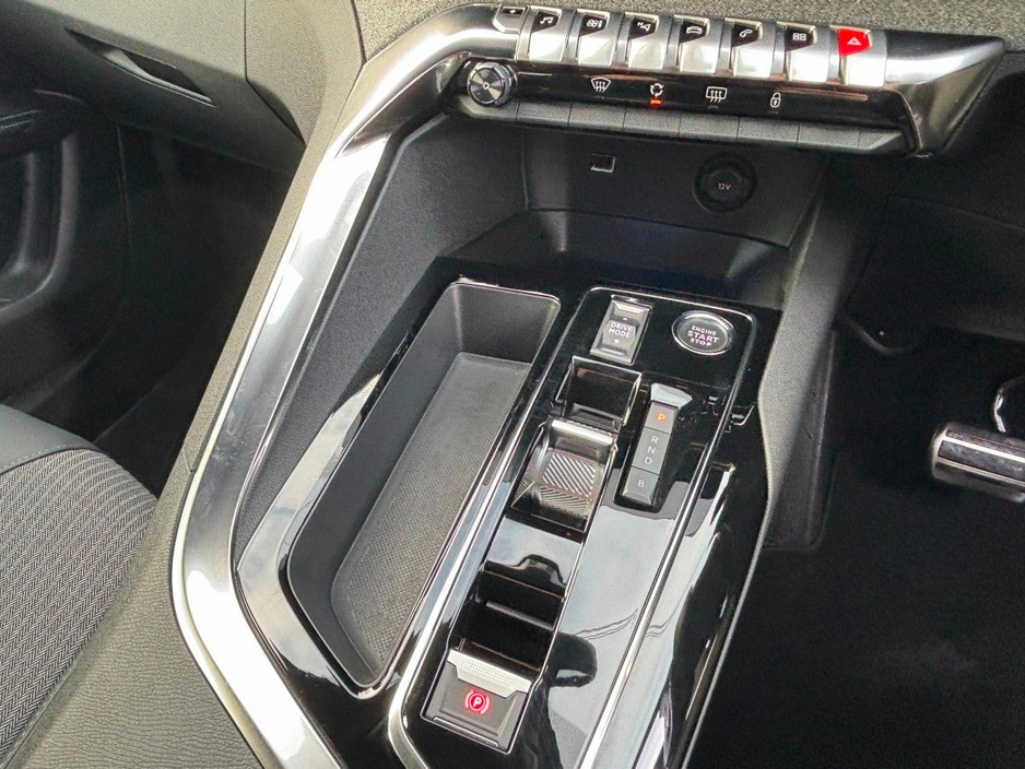 2023 Peugeot 3008 - image 18