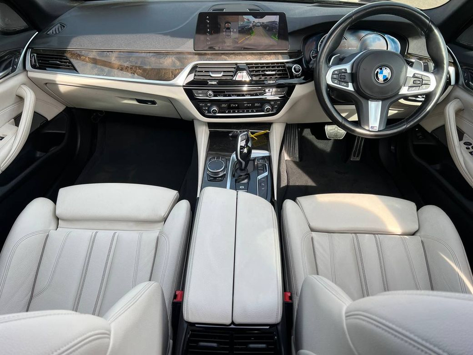 2017 BMW 5 Series - image 12