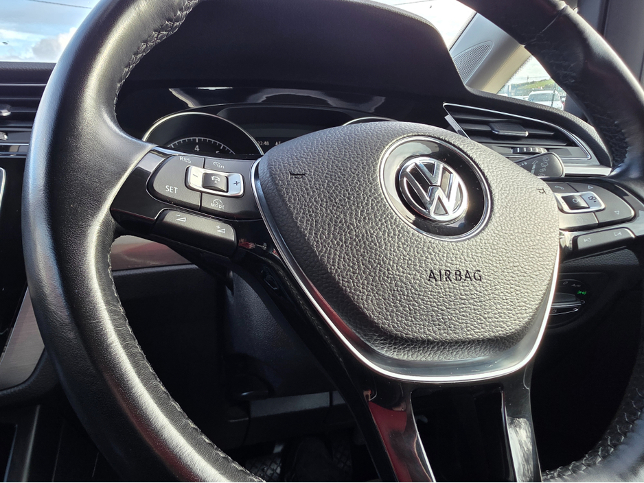 2016 Volkswagen Touran ( 162 REG ) 1.4 TSI 7 SEATER CARPLAY ANDROID AUTO LARGE TOUCH SCREEN - SPECIALISING IN IMPORTS OF GERMAN AUTOMATIC HI SPEC €16,950