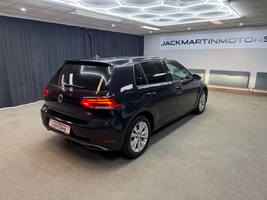 2017 Volkswagen Golf - image 15