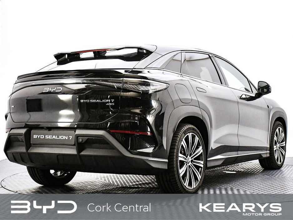 2025 BYD Sealion 7 - image 6