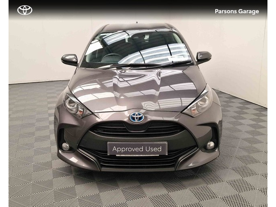 2022 Toyota Yaris - image 5