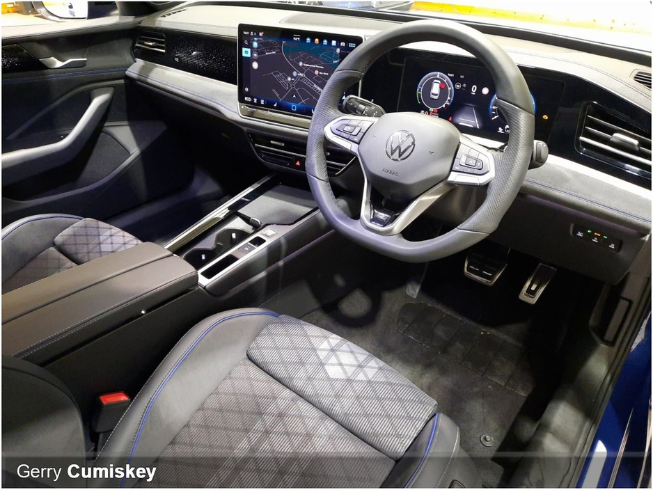 2025 Volkswagen Passat R-Line | Phev | 204BHP