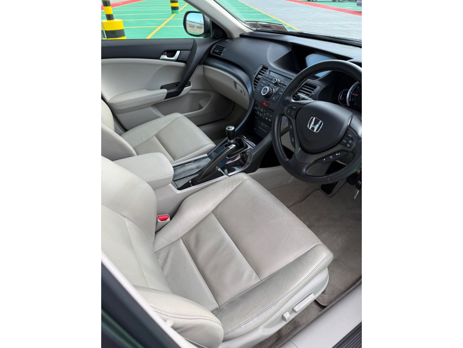 2014 Honda Accord - image 10