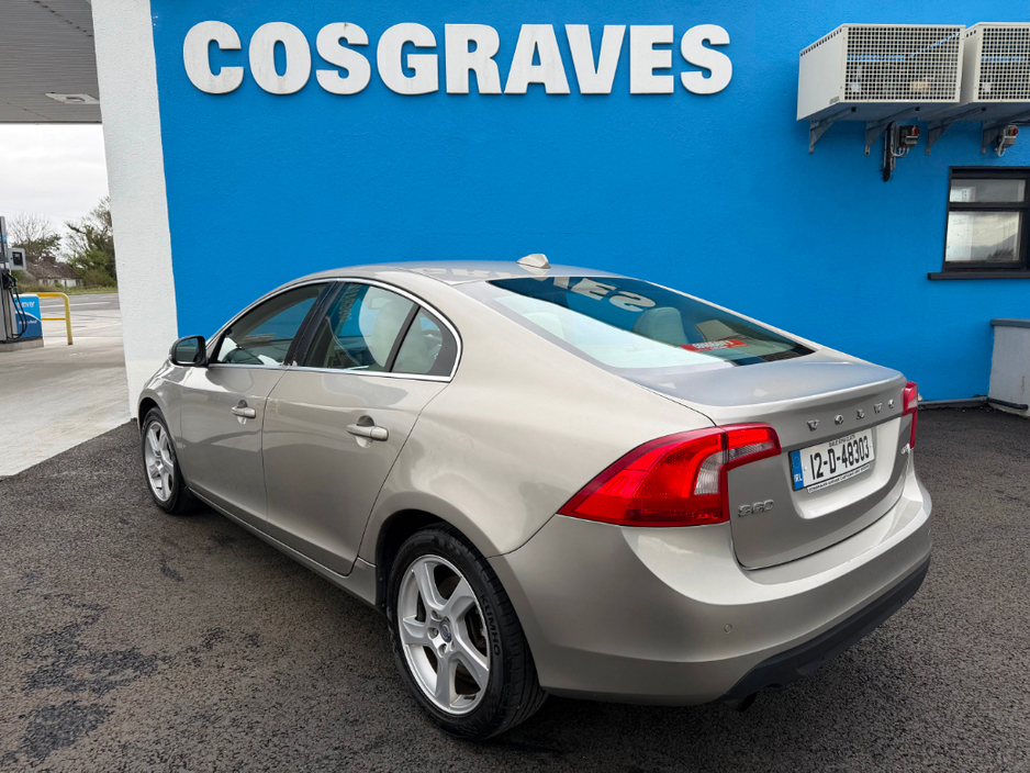 2012 Volvo S60 - image 4