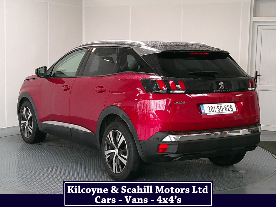 2020 Peugeot 3008 - image 5