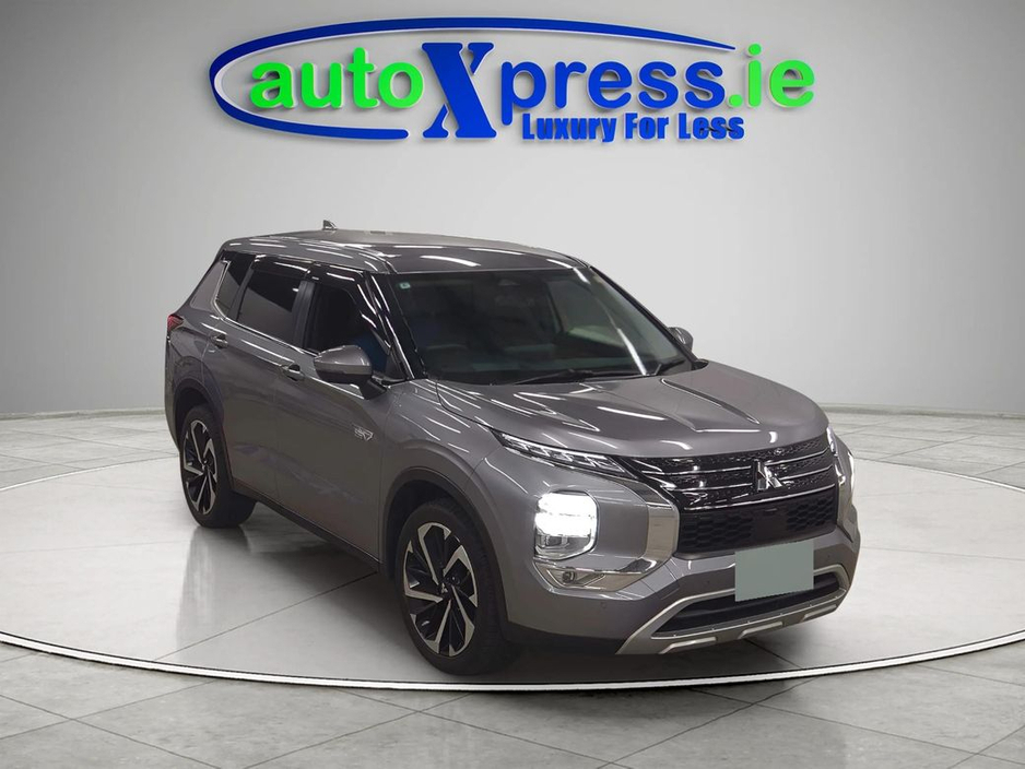 2022 Mitsubishi Outlander PHEV 4WD G , Reversing camera, Low mileage