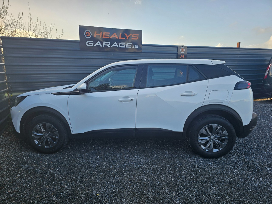 2020 Peugeot 2008 - image 5