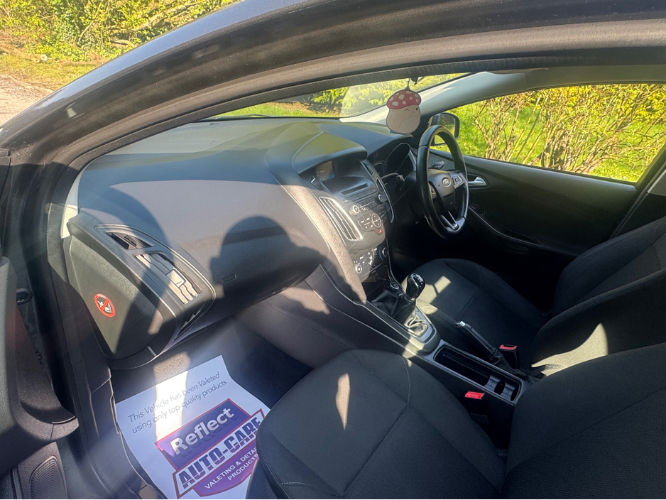 2015 Ford Focus - image 7