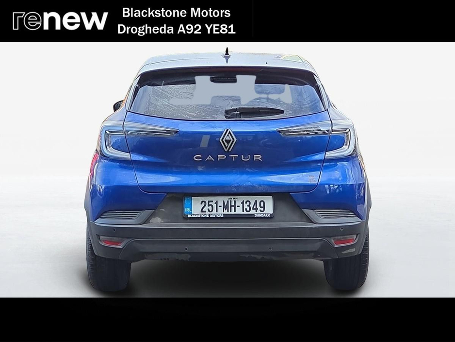 2025 Renault Captur - image 10