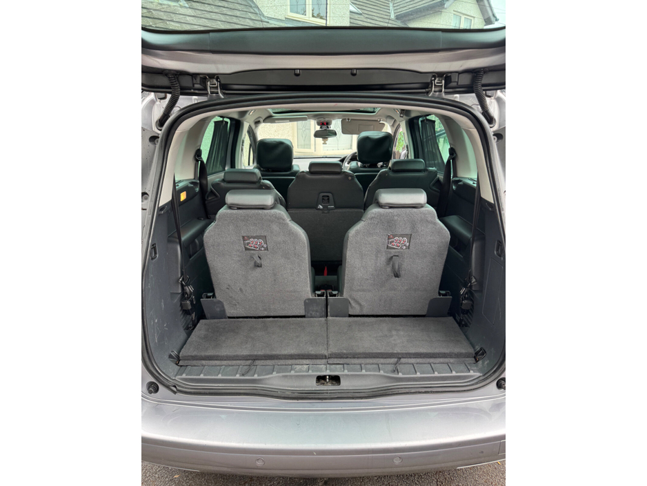 2016 Peugeot 5008 1.6 Blue Hdi 120 Family €6,450