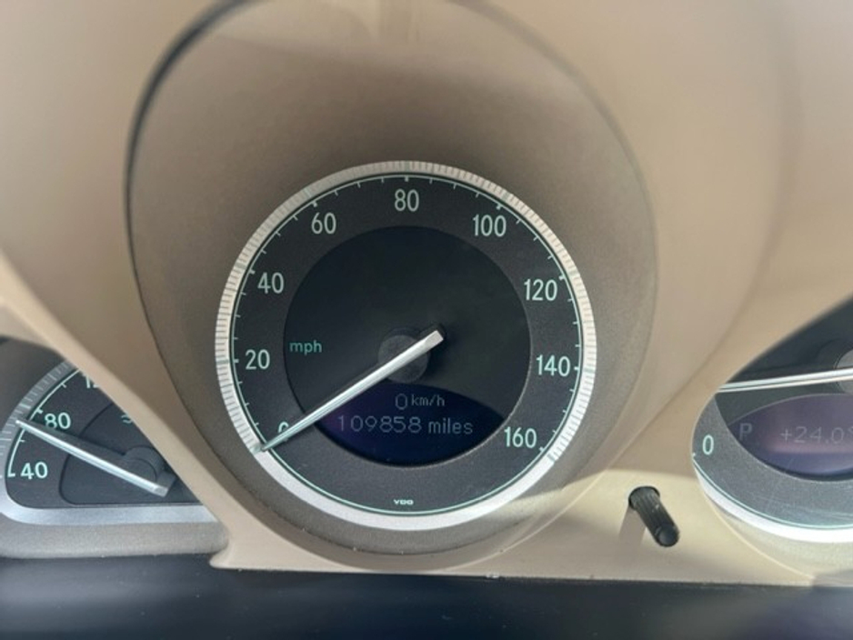 2003 Mercedes-Benz SL Class - image 2